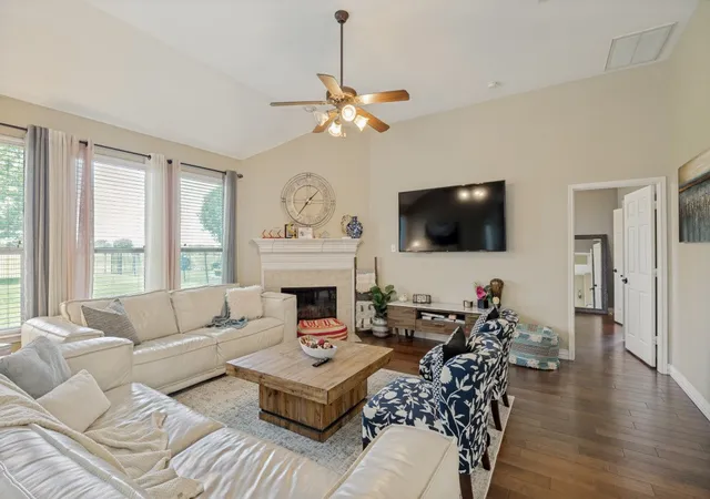 Homes for sale in Rowlett, TX | 10017 Links Fairway Dr, Rowlett, TX 75089 | MLS# 21280693