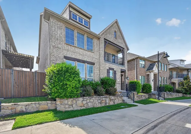 Homes for sale in Richardson, TX | 2439 Southgate Dr, Richardson, TX 75080 | MLS# 21299419