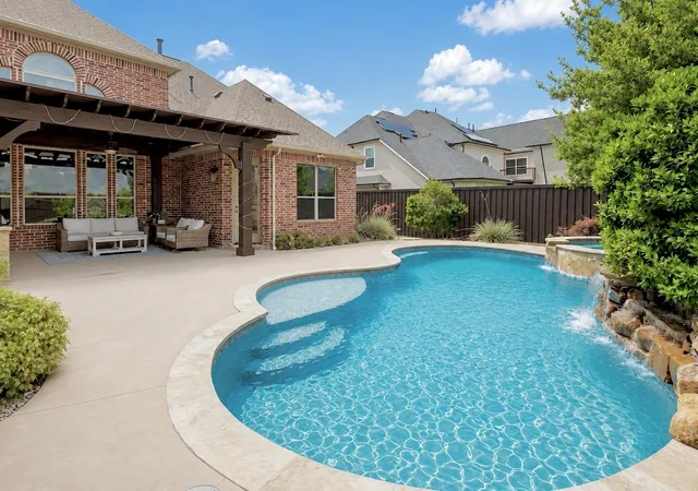 Photo 2 of Mansion for sale at 1710 Lexington Ave, Allen, TX 75013 | MLS# 21288997 | Listing updated on 2026-09-30