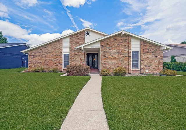 Photo 2 of Sale Pending at 4504 Palos Verdes Dr, Mesquite, TX 75150 | MLS# 21295216 | Listing updated on 2026-07-23