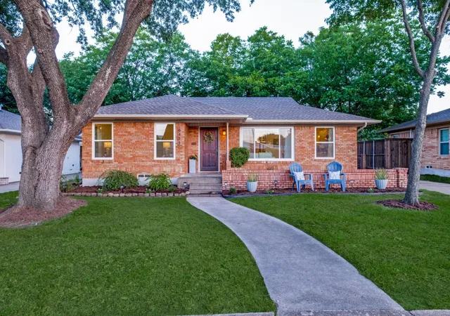 Homes for sale in Dallas, TX | 6438 E Lovers Ln, Dallas, TX 75214 | MLS# 21299782
