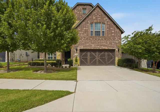 Photo 2 of Single family home for sale at 9724 Mountain Laurel Trl, Crowley, TX 76036 | MLS# 21297015 | Listing updated on 2026-08-22