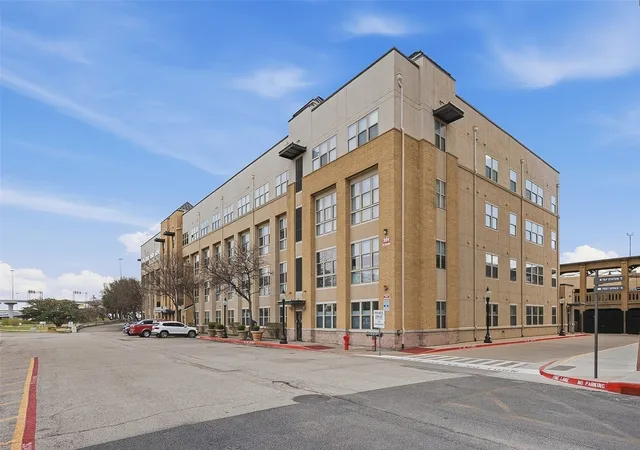 3rd image of Texas and Pacific Lofts, Fort Worth, TX 76102