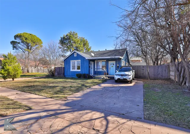 Homes for sale in Abilene, TX | 425 Sayles Blvd, Abilene, TX 79605 | MLS# 21298155