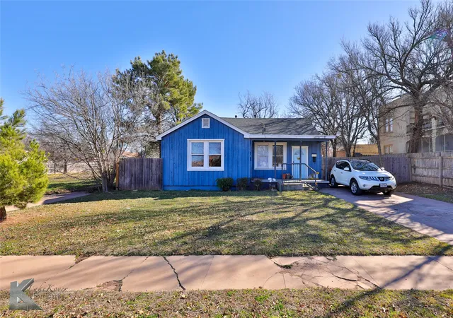 Homes for sale in Abilene, TX | 425 Sayles Blvd, Abilene, TX 79605 | MLS# 21298155