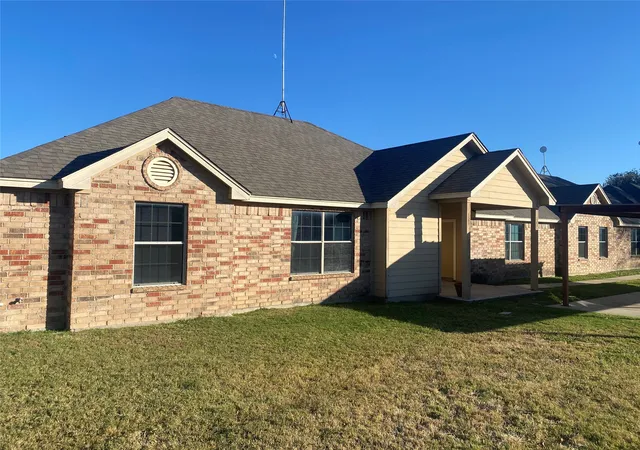 Photo 1 of Multi family home for sale at 121 127 Sunburst Ct, Weatherford, TX 76087 | MLS# 21300246 | Listing updated on 2026-07-10