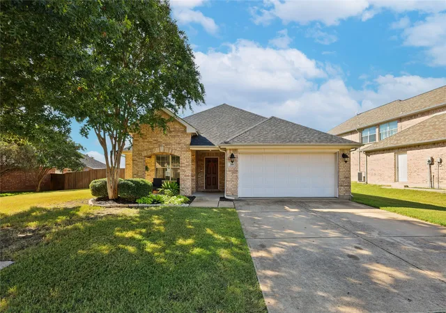 Homes for sale in Midlothian, TX | 214 Lawson Farms Dr, Midlothian, TX 76065 | MLS# 21300264