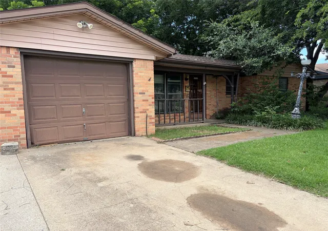 Homes for sale in Irving, TX | 2036 Salem St, Irving, TX 75061 | MLS# 21299191