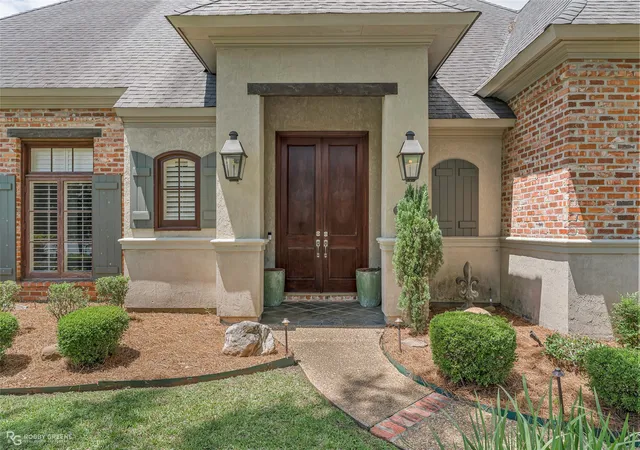 Photo 2 of Single family home for sale at 10940 Belle Cour Wy, Shreveport, LA 71106 | MLS# 21300038 | Listing updated on 2026-08-27