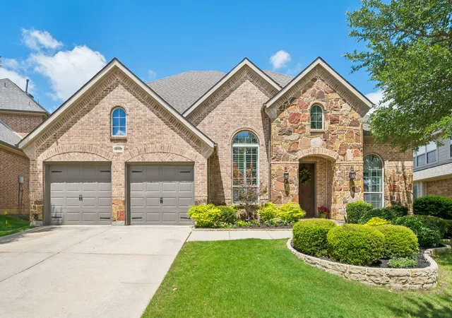 2nd image of 8312 Victoria Ln, Lantana, TX 76226 | MLS# 21297204
