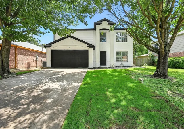 Photo 2 of Single family home for sale at 6218 Everglade Rd, Dallas, TX 75227 | MLS# 21300347 | Listing updated on 2026-08-30