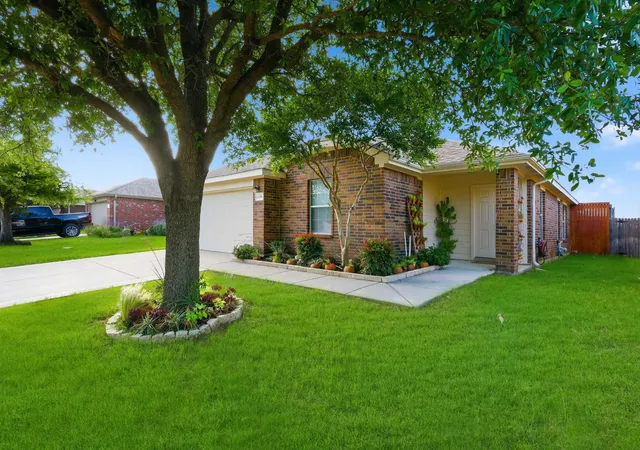 Photo 2 of Single family home for sale at 1136 Kachina Ln, Haslet, TX 76052 | MLS# 21297619 | Listing updated on 2026-07-11