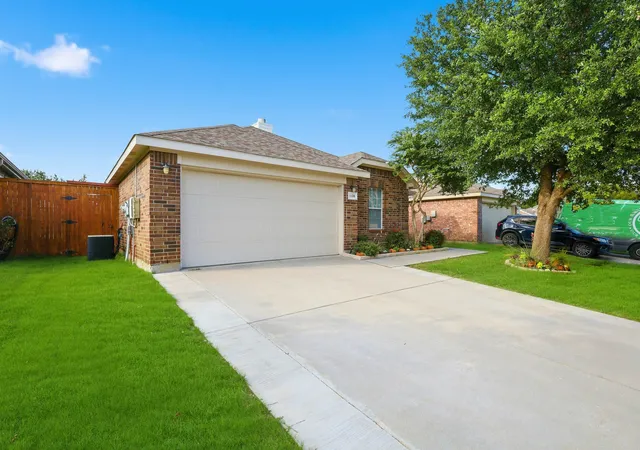 Photo 3 of Single family home for sale at 1136 Kachina Ln, Haslet, TX 76052 | MLS# 21297619 | Listing updated on 2026-07-11