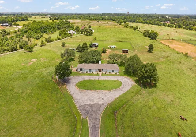 Photo 2 of House for sale at 3001 E Fm 4, Cleburne, TX 76031 | MLS# 21298428 | Listing updated on 2026-09-02
