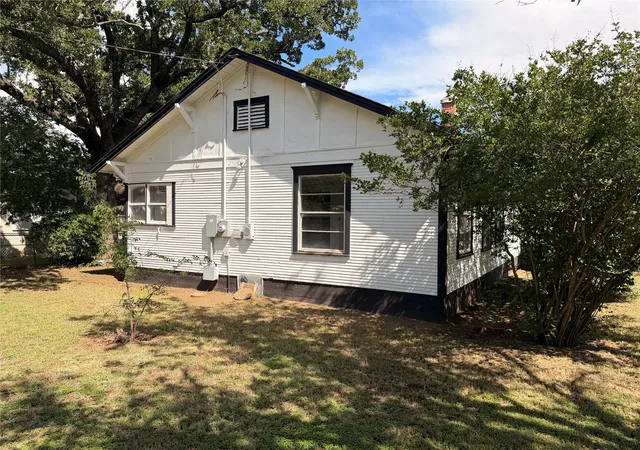 Homes for sale in Cisco, TX | 709 E 23Rd St, Cisco, TX 76437 | MLS# 21300321