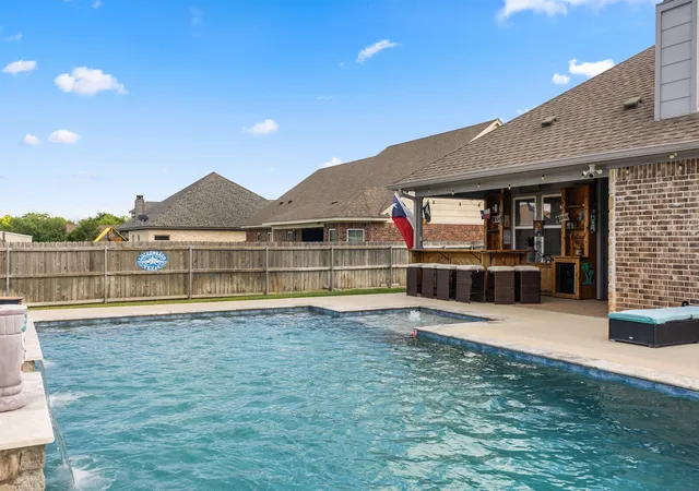 Homes for sale in Robinson, TX | 371 Violet Dr, Robinson, TX 76706 | MLS# 21298034