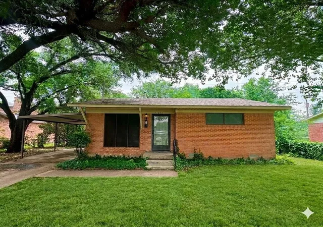 Photo 1 of Single family home for sale at 1004 Powell Rd, Mesquite, TX 75149 | MLS# 21296940 | Listing updated on 2026-10-05