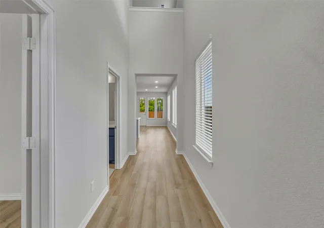 Photo 4 of Single family home for sale at 1233 Frio Dr, Springtown, TX 76082 | MLS# 21297236 | Listing updated on 2026-09-07