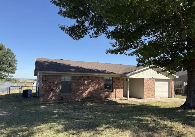 Single family home for sale at 11204 Liberty School Rd, Azle, TX 76020 | MLS# 21299526