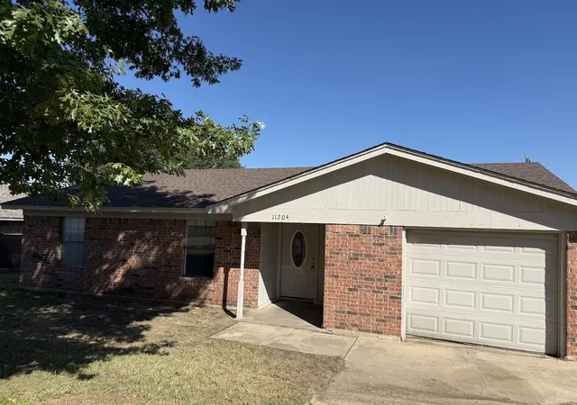 Photo 3 of Single family home for sale at 11204 Liberty School Rd, Azle, TX 76020 | MLS# 21299526 | Listing updated on 2026-10-07
