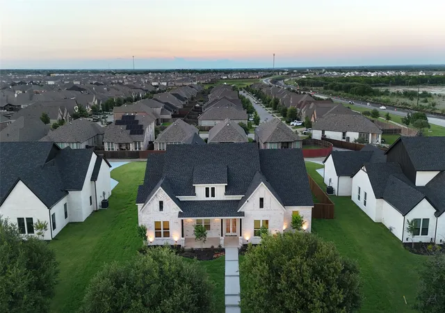 Photo 3 of Single family home for sale at 1004 Devonshire Dr N, Forney, TX 75126 | MLS# 21299315 | Listing updated on 2026-09-25