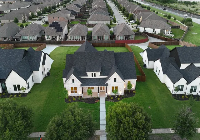 Photo 3 of Single family home for sale at 1004 Devonshire Dr N, Forney, TX 75126 | MLS# 21299315 | Listing updated on 2026-09-25