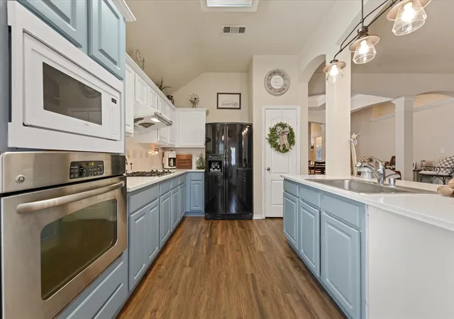Photo 3 of Single family home for sale at 2509 Kariba Ln, Denton, TX 76210 | MLS# 21299277 | Listing updated on 2026-09-01