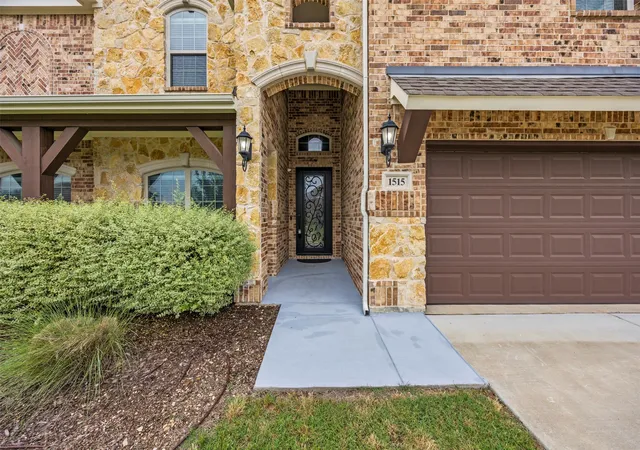Homes for sale in Cedar Hill, TX | 1515 Spring Hill Dr, Cedar Hill, TX 75104 | MLS# 21300003