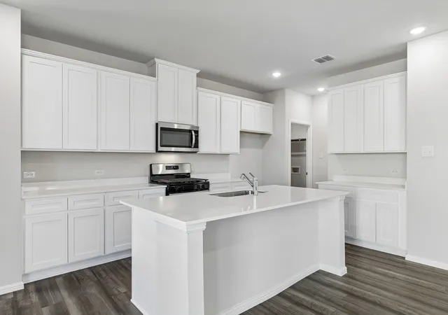 Photo 3 of Single family home for sale at 508 Oceania Ln, Seagoville, TX 75159 | MLS# 21300501 | Listing updated on 2026-08-22
