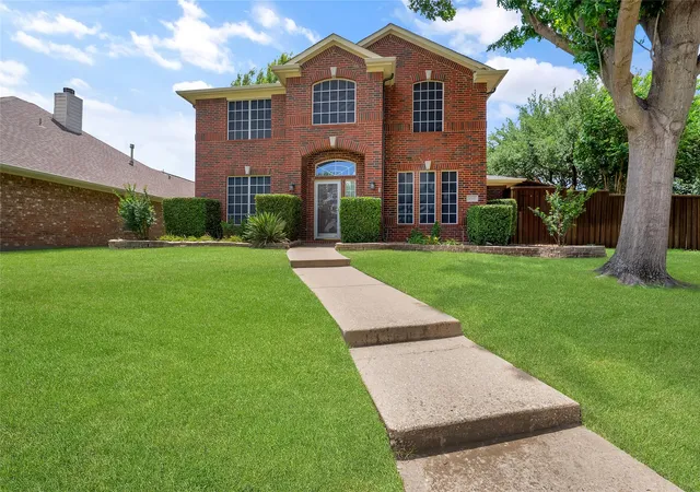 Photo 3 of Single family home for sale at 4315 Sandalwood Ln, Frisco, TX 75035 | MLS# 21297375 | Listing updated on 2026-08-26