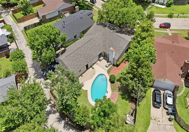 Photo 3 of Single family home for sale at 3517 Knoll Point Dr, Garland, TX 75043 | MLS# 21298269 | Listing updated on 2026-08-20