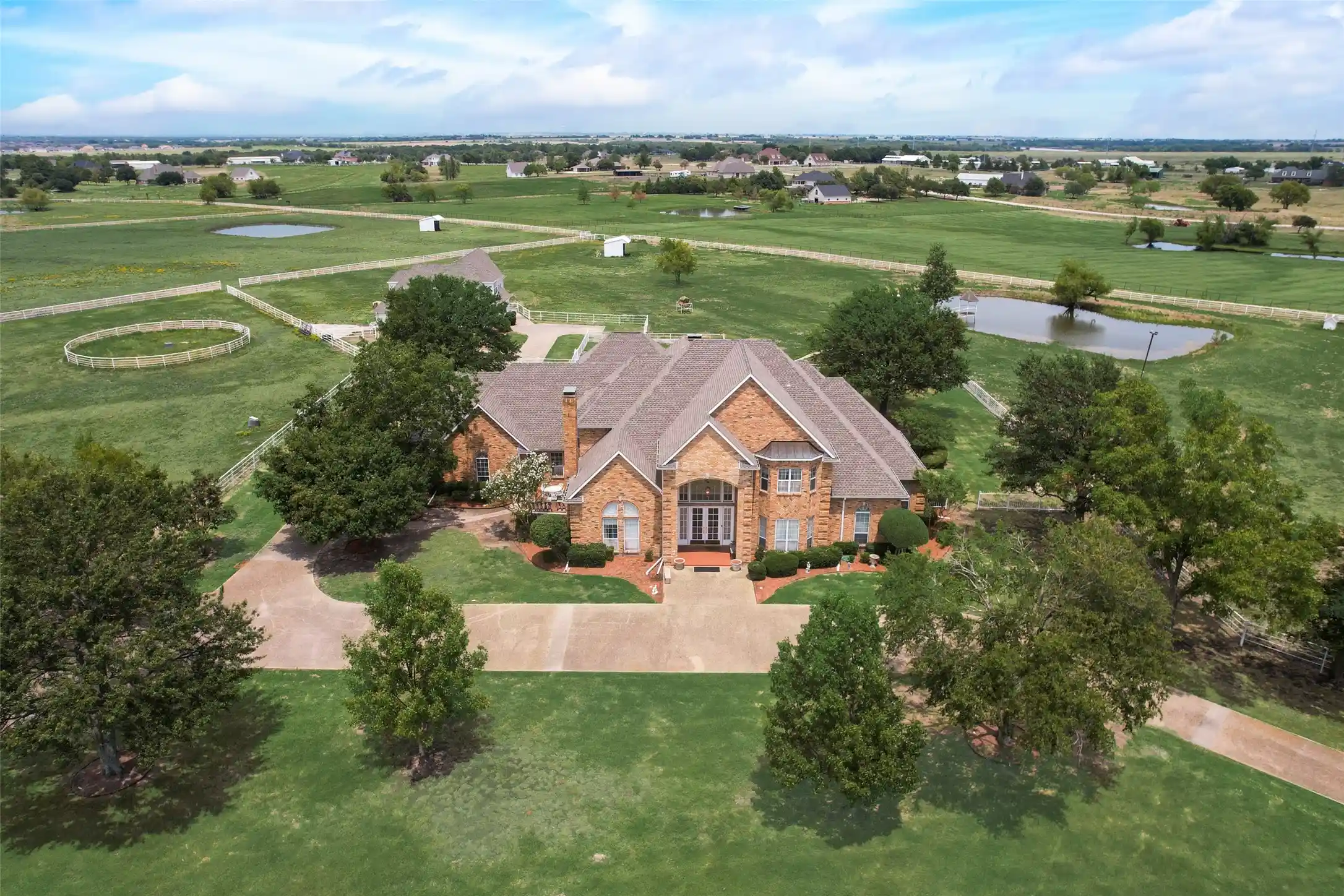 Photo 1 of Mansion for sale at 2251 English Rd, Rockwall, TX 75032 | MLS# 21297119 | Listing updated on 2026-10-21