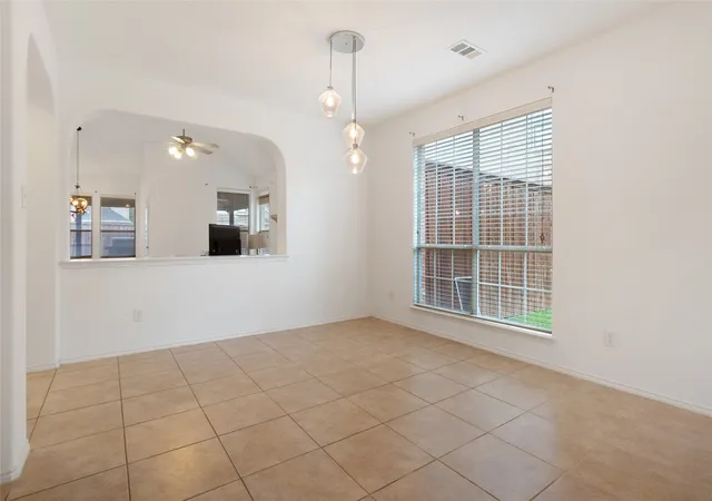 Photo 4 of Single family home for sale at 13763 Fall Harvest Dr, Frisco, TX 75033 | MLS# 21290833 | Listing updated on 2026-08-21