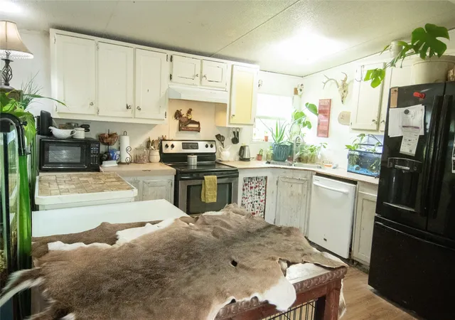 Photo 3 of Manufactured home for sale at 5997 County Road 3214, Lone Oak, TX 75453 | MLS# 21295203 | Listing updated on 2026-08-22