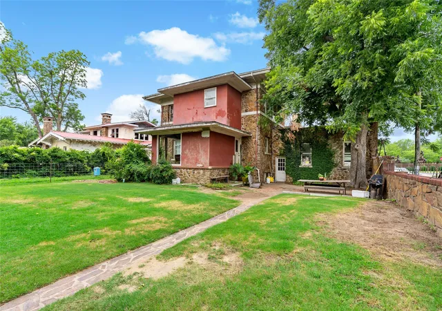 4th image of 607 S Main St, Paris, TX 75460 | MLS# 21300551