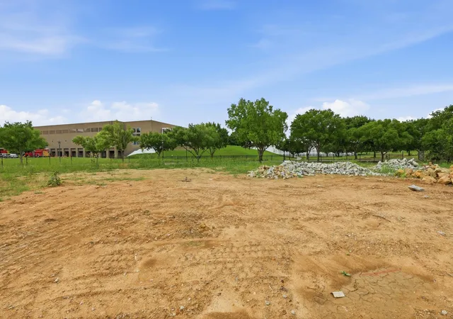 Photo 3 of Land for sale at 2216 Otter Lane, Southlake, TX 76262 | MLS# 21298140 | Listing updated on 2026-09-22