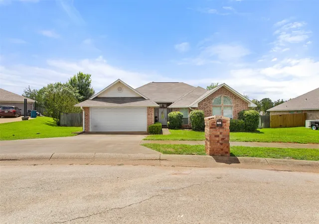 Homes for sale in Jacksonville, TX | 265 Crestview Ln, Jacksonville, TX 75766 | MLS# 21300665