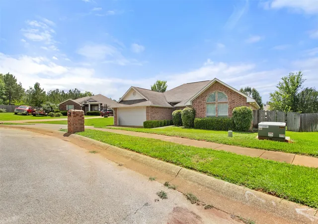 Homes for sale in Jacksonville, TX | 265 Crestview Ln, Jacksonville, TX 75766 | MLS# 21300665