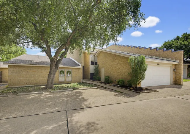 Photo 1 of Townhouse for sale at 3703 Hulen Park Dr, Fort Worth, TX 76109 | MLS# 21299017 | Listing updated on 2026-08-31