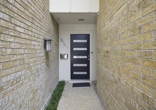 Photo 3 of Townhouse for sale at 3703 Hulen Park Dr, Fort Worth, TX 76109 | MLS# 21299017 | Listing updated on 2026-08-31