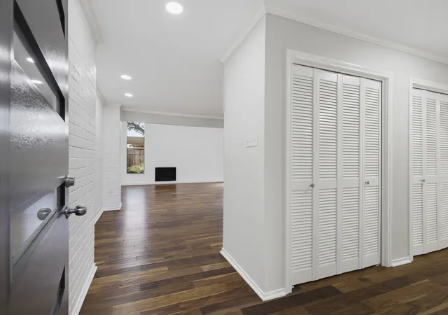 Photo 3 of Townhouse for sale at 3703 Hulen Park Dr, Fort Worth, TX 76109 | MLS# 21299017 | Listing updated on 2026-08-31