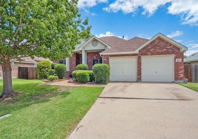 Homes for sale in Rowlett, TX | 7806 Albany Dr, Rowlett, TX 75089 | MLS# 21300628