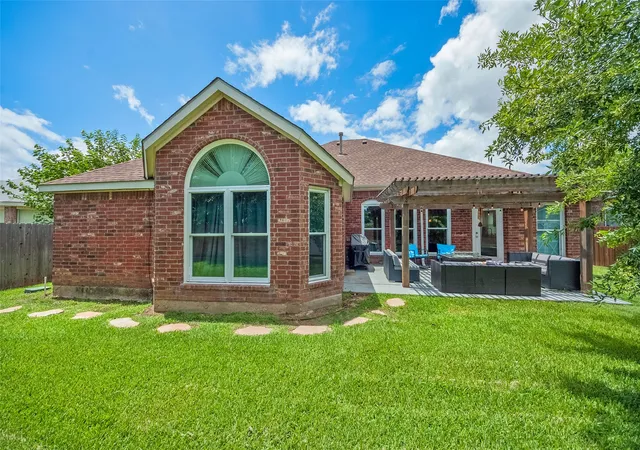 Homes for sale in Rowlett, TX | 7806 Albany Dr, Rowlett, TX 75089 | MLS# 21300628