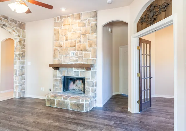 Photo 4 of Single family home for sale at 12233 Candle Island Dr, Frisco, TX 75036 | MLS# 21300760 | Listing updated on 2026-08-20