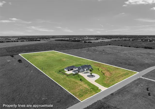 Photo 3 of Single family home for sale at 417 Willow Moon Ranch Rd, Crawford, TX 76638 | MLS# 21299942 | Listing updated on 2026-10-05