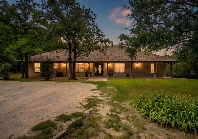 Homes for sale in Weatherford, TX | 1110 Jones Rd, Weatherford, TX 76088 | MLS# 21299748