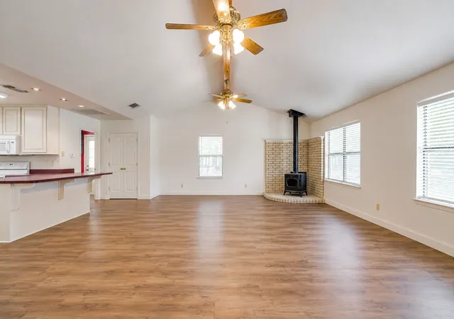 Homes for sale in Weatherford, TX | 1110 Jones Rd, Weatherford, TX 76088 | MLS# 21299748