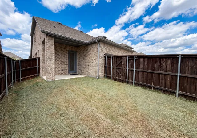Homes for sale in Dallas, TX | 17628 Bottlebrush Dr, Dallas, TX 75252 | MLS# 21300825