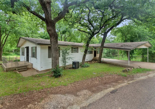 Homes for sale in Gordonville, TX | 63 Castle Bar Rd, Gordonville, TX 76245 | MLS# 21299211