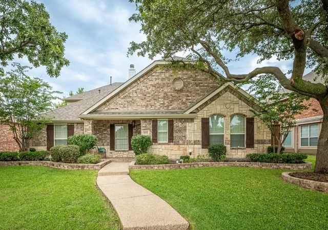 Photo 1 of Single family home for sale at 1611 Country Brook Ln, Allen, TX 75002 | MLS# 21295327 | Listing updated on 2026-08-23